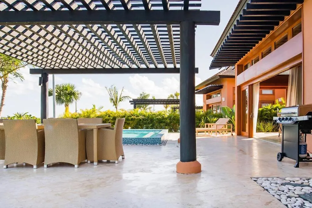 Ileverde 02 - Poolside Garden Breakfasts Villa Punta Cana